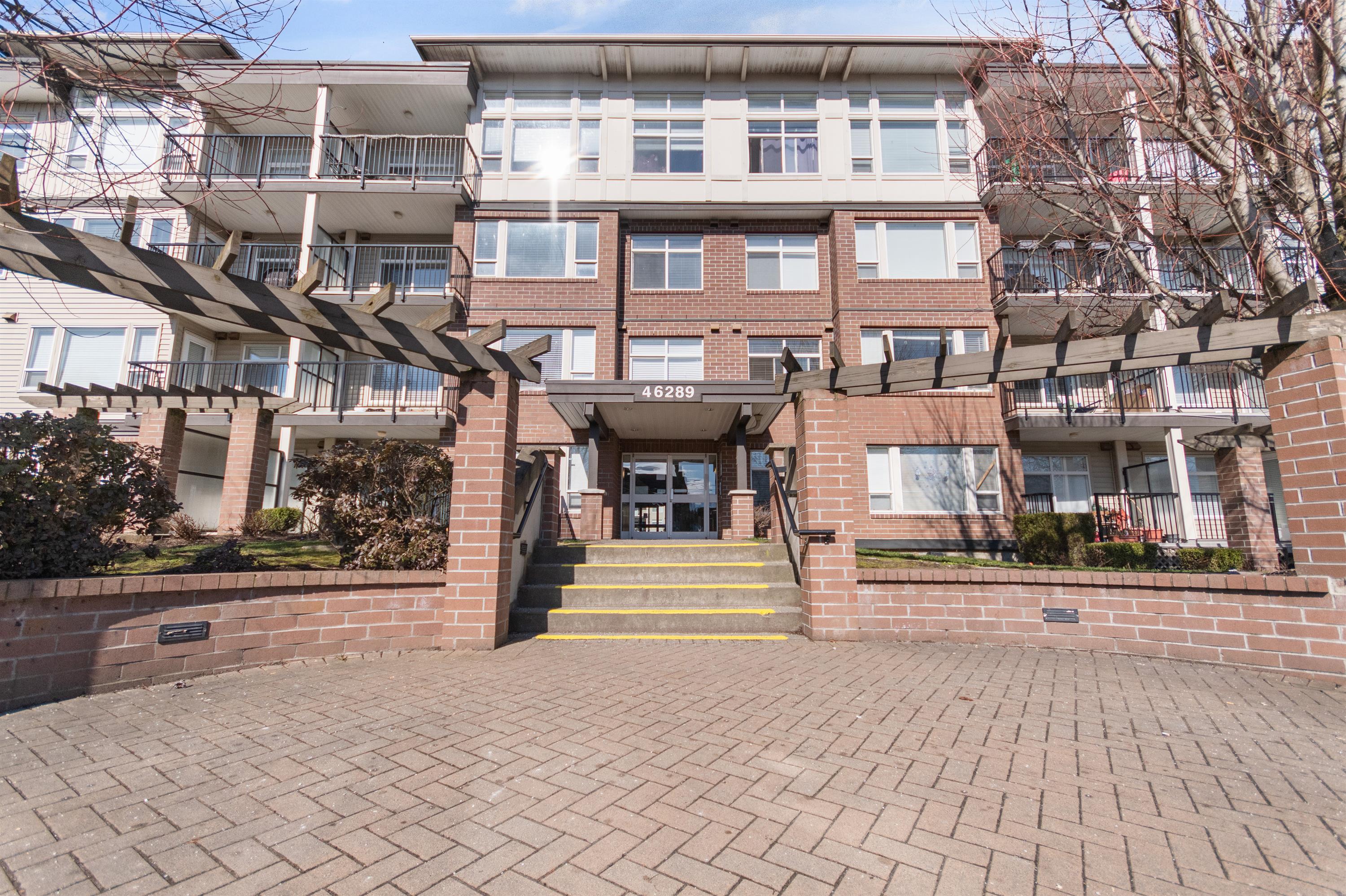 208-46289 Yale Road